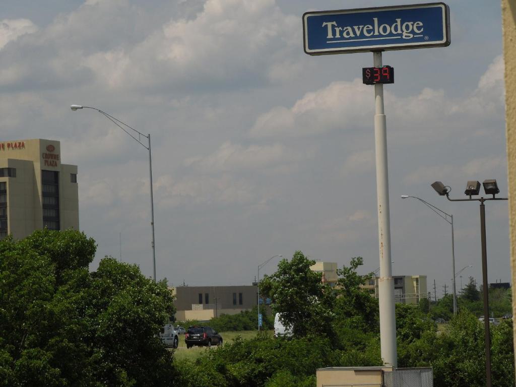 Travelodge - Cincinnati Sharonville Buitenkant foto